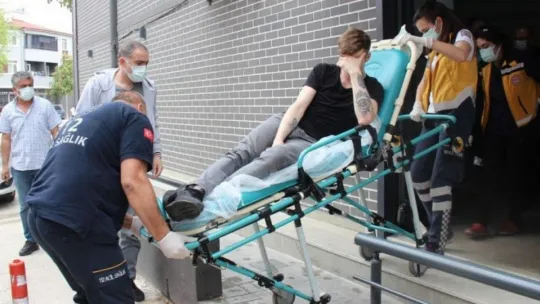 İş merkezindeki tartışma kanlı bitti: 1 yaralı!