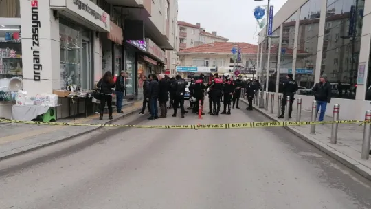 İş yerine gelip çalışana kurşun yağdırdılar