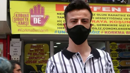 İş yerinin kapısına, tehdit altındaki kadınlar için 'Bize sığının' yazısı astılar