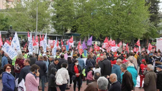 İşçi kenti Kocaeli'de binlerce işçi 1 Mayıs'ta buluştu