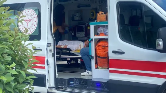 İşçi servisi ile kargo midibüsü çarpıştı: 4 yaralı