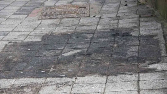 Malzeme depolanan kulübe küle döndü