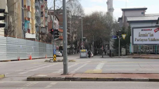 Malzeme depolanan kulübe küle döndü