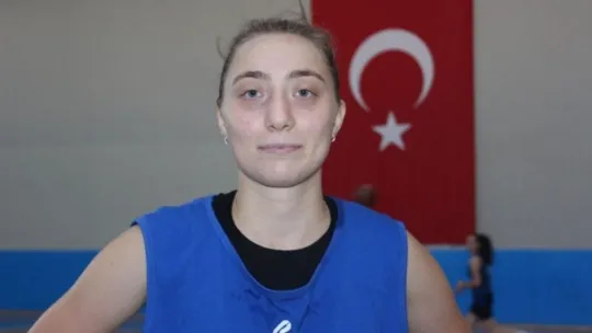 İşitme engelli Çağla, Kadınlar Basketbol Süper Ligi'nde bir ilki gerçekleştirecek!