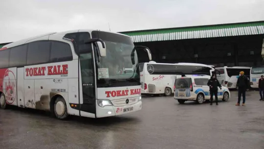 İstanbul'a girişler yasaklanınca otogarda yoğunluk