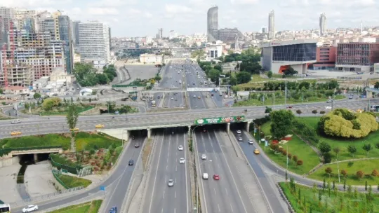 İstanbul'da yollar boş kaldı