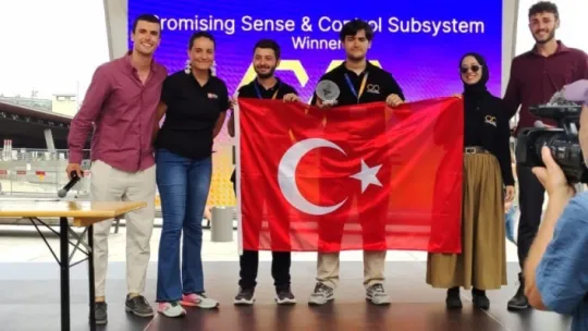 İsviçre'de European Hyperloop Week yarışında 3 kez birincilik alan takım aracını yeniden yarıştırıyor