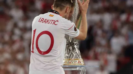 Futbolculuk kariyerini sonlandırdı
