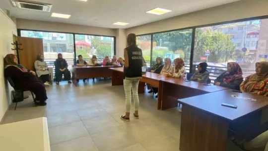 İZMEK'li kadınlara farkındalık eğitimi