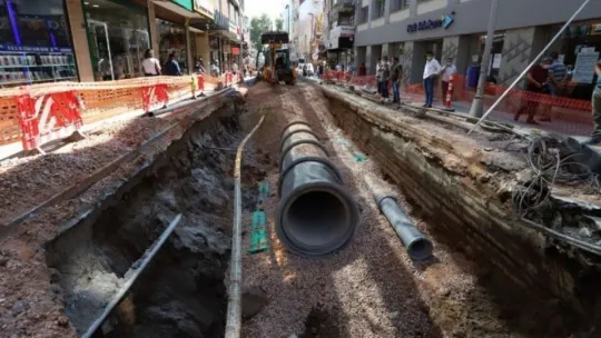 İzmit Alemdar Caddesi'nde çalışmalar sürüyor