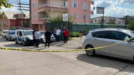 İzmit Belediyesi çalışanını, belediyeye ait mekanda vurup kaçtılar