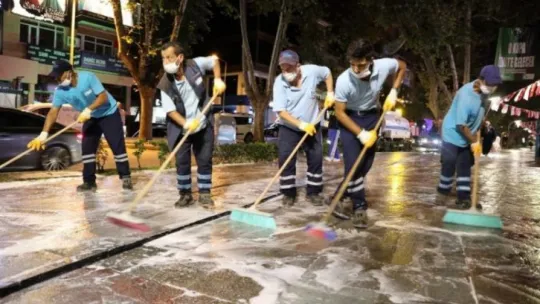 İzmit Belediyesi, Kabaoğlu Mahallesi'ndeki yolu yeniledi