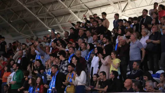 İzmit Belediyespor finale yükseldi