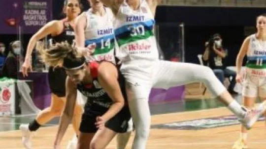 İzmit Belediyespor galip geldi!