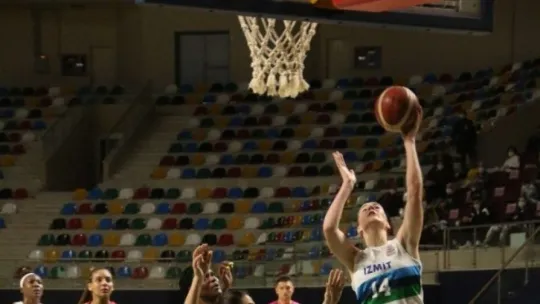 İzmit Belediyespor galip geldi!