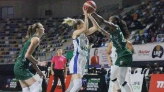 İzmit Belediyespor, yine farklı mağlup oldu!