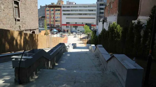 İzmit'e yeni meydan
