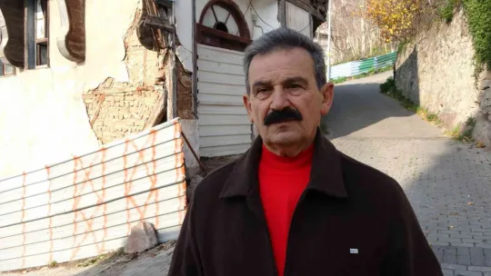 İzmit'in tarihe tanıklık eden evleri bakın ne halde!