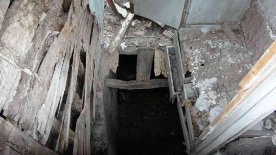 İzmit'in tarihe tanıklık eden evleri bakın ne halde!