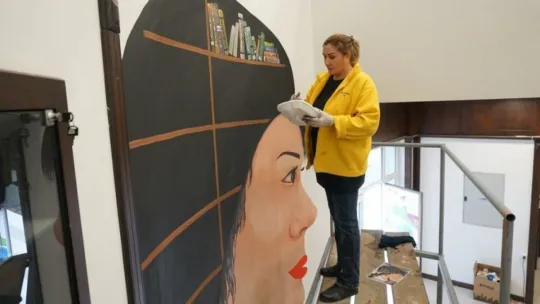 İzmit'in yeni kütüphanesine sanatçı eli değdi