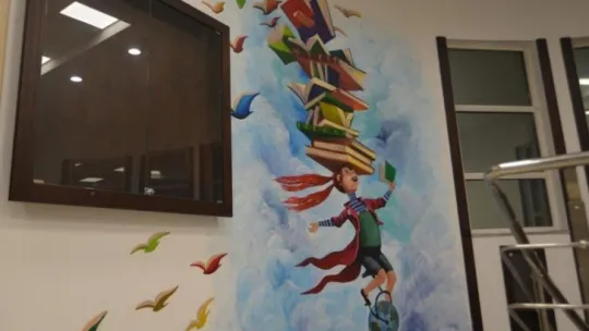 İzmit'in yeni kütüphanesine sanatçı eli değdi