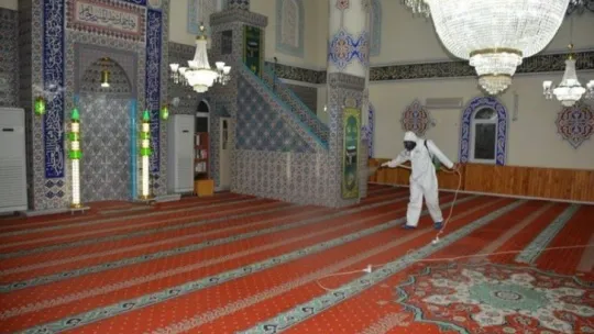 İzmit Kaymakamlığı'nın çalışması ile camiler ibadete hazır!