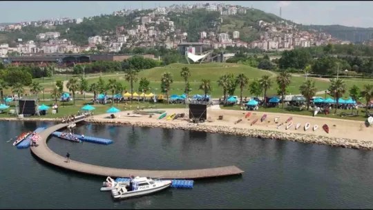 İzmit Körfezi'nde deniz küreği yarışları sona erdi