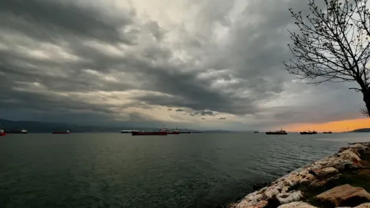 İzmit Körfezi'nde gemi yoğunluğu
