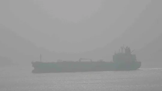 İzmit Körfezi'nde sis etkili oluyor