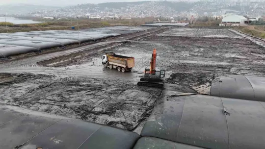İzmit Körfezi'nden çıkan çamur miktarı şok etti
