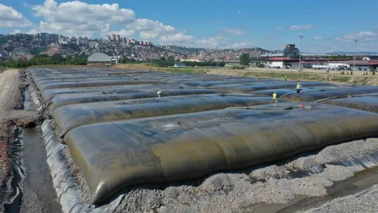 İzmit Körfezi'nin çamuru tuğla ve briket oldu