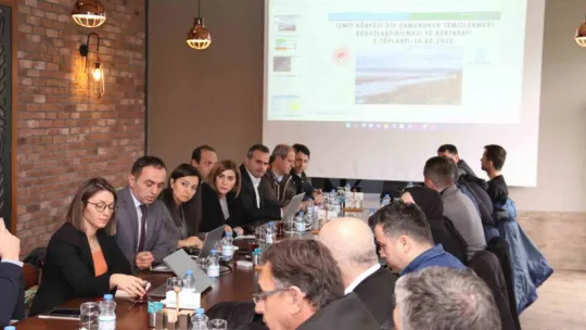 İzmit Körfezi'nin dip çamuru temizlenecek