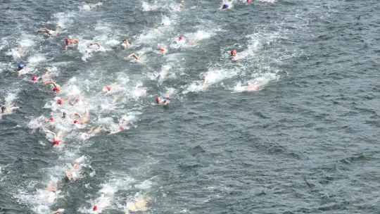 2 bin 650 metre kulaç attılar