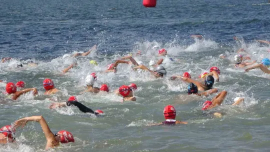 2 bin 650 metre kulaç attılar