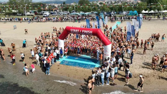 2 bin 650 metre kulaç attılar