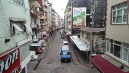 İzmit sokakları bomboş