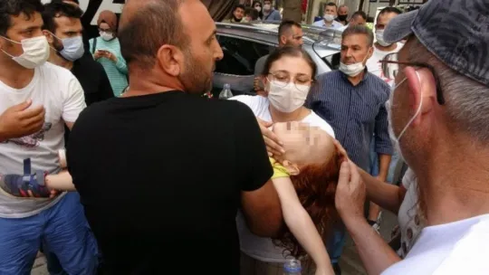 İzmit'te anne ve kızı yaya geçidinde dehşeti yaşadı!