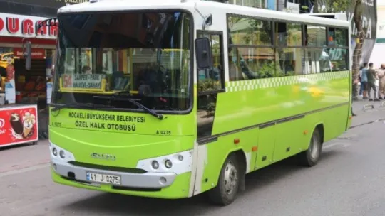İzmit'te anne ve kızı yaya geçidinde dehşeti yaşadı!
