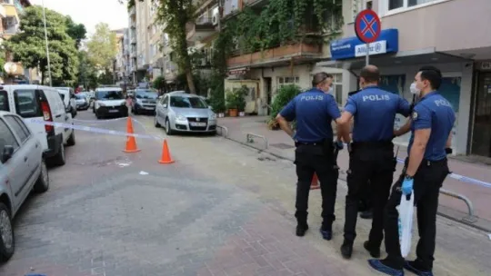 İzmit'te ev arkadaşları arasında kanlı kavgada 1 ağır 2 yaralandı!