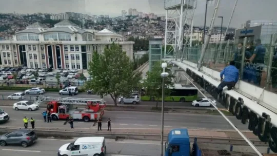 İzmit'te intihar girişimi!
