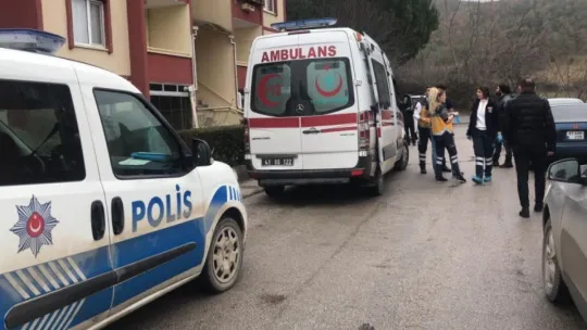 İzmit'te kendini doğalgaz borusuna astı!