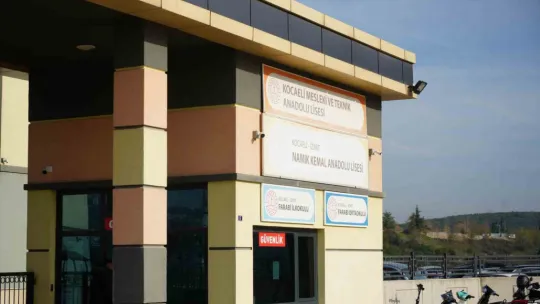 İzmit'te okul bahçesine yorgun mermi düştü