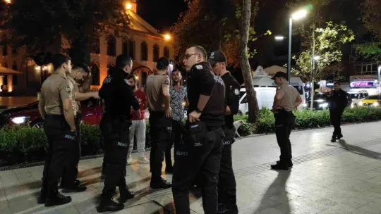 İzmit'te kavga eden gruba biber gazlı müdahale!
