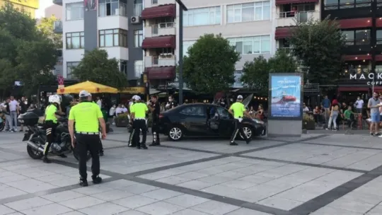 İzmit'te otomobil hırsızları adliyeye sevk edildi!