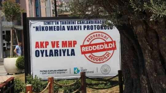 İzmit'te pankart tartışması