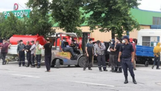 İzmit'teki fabrikanın boyahanesinde yangın!