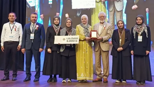 İzmitli kız öğrenciler dünya ikincisi oldu