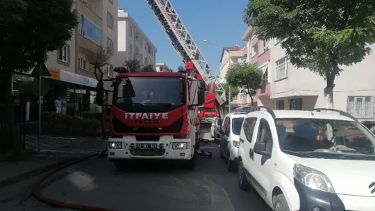 İzolasyon çalışması yapılan çatı yandı!