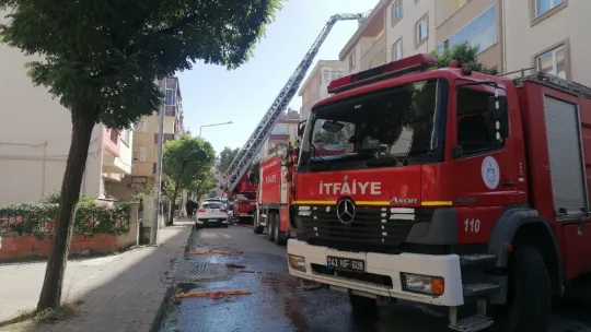 İzolasyon çalışması yapılan çatı yandı!