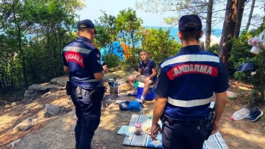 Jandarma atlı birliği, sıkı denetim yapıyor